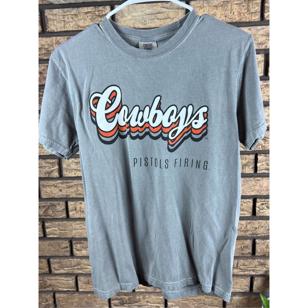 Comfort colors, Cowboys T-shirt, size small 